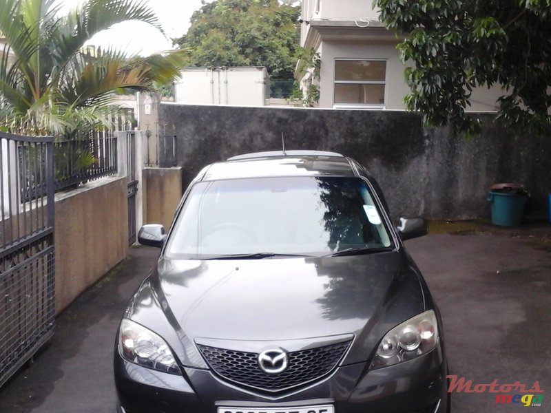 2005' Mazda 3 photo #1