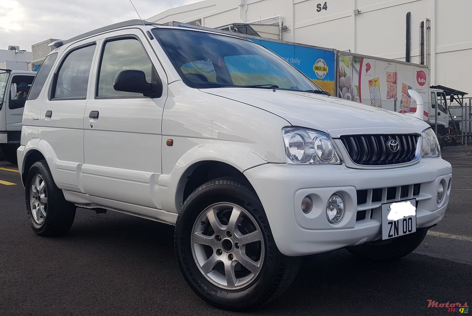 2000' Toyota Cami photo #2