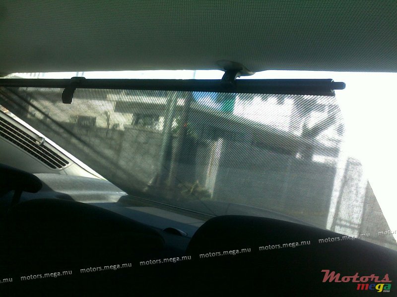 2004' Renault Megane Mk2 photo #7