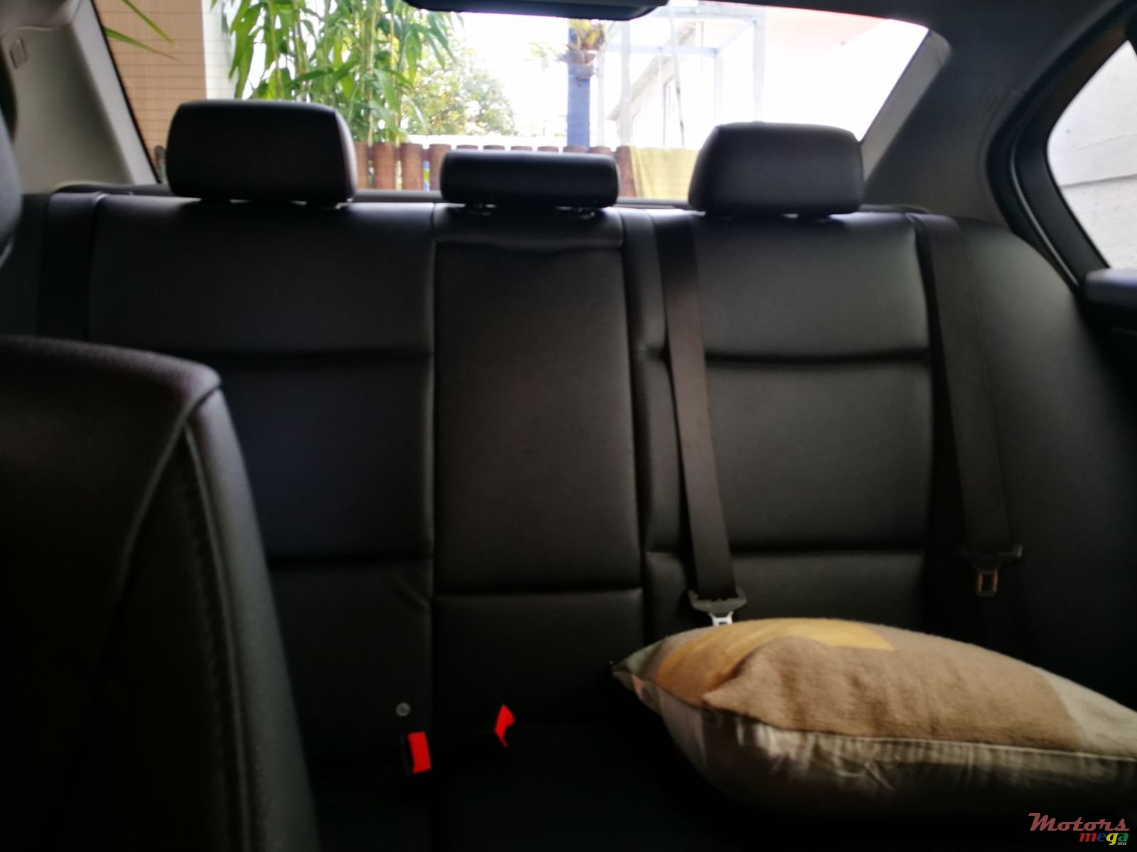 2008' BMW 3 Series photo #7