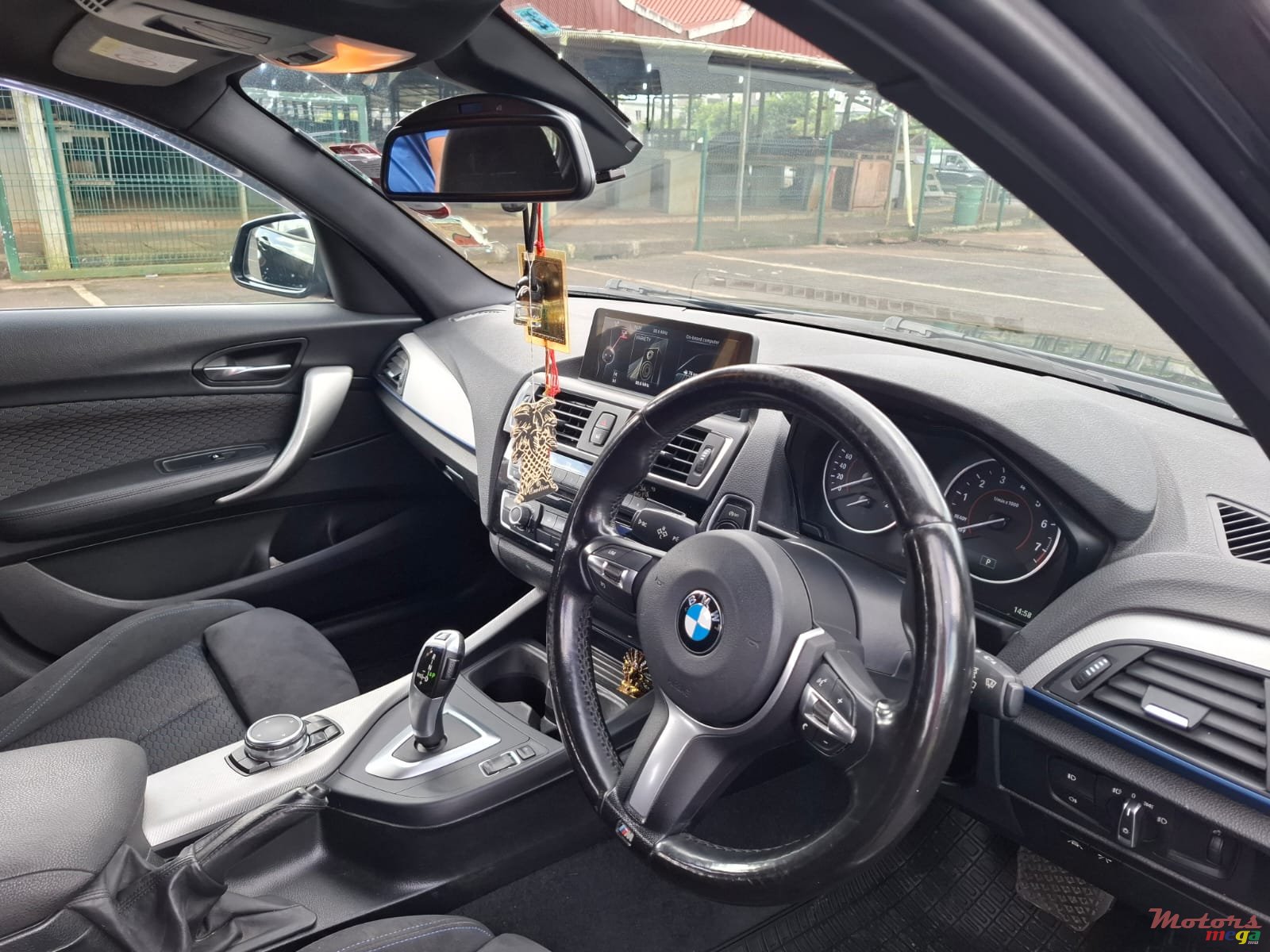 2016' BMW 118 photo #5