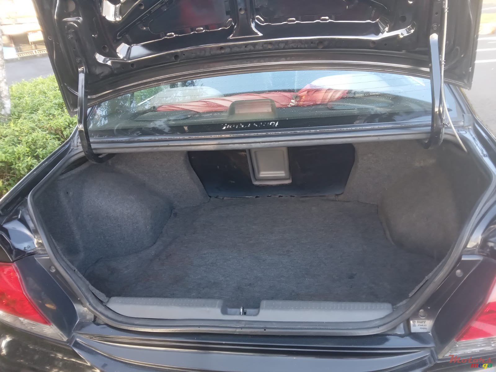 2010' Mitsubishi Lancer photo #6