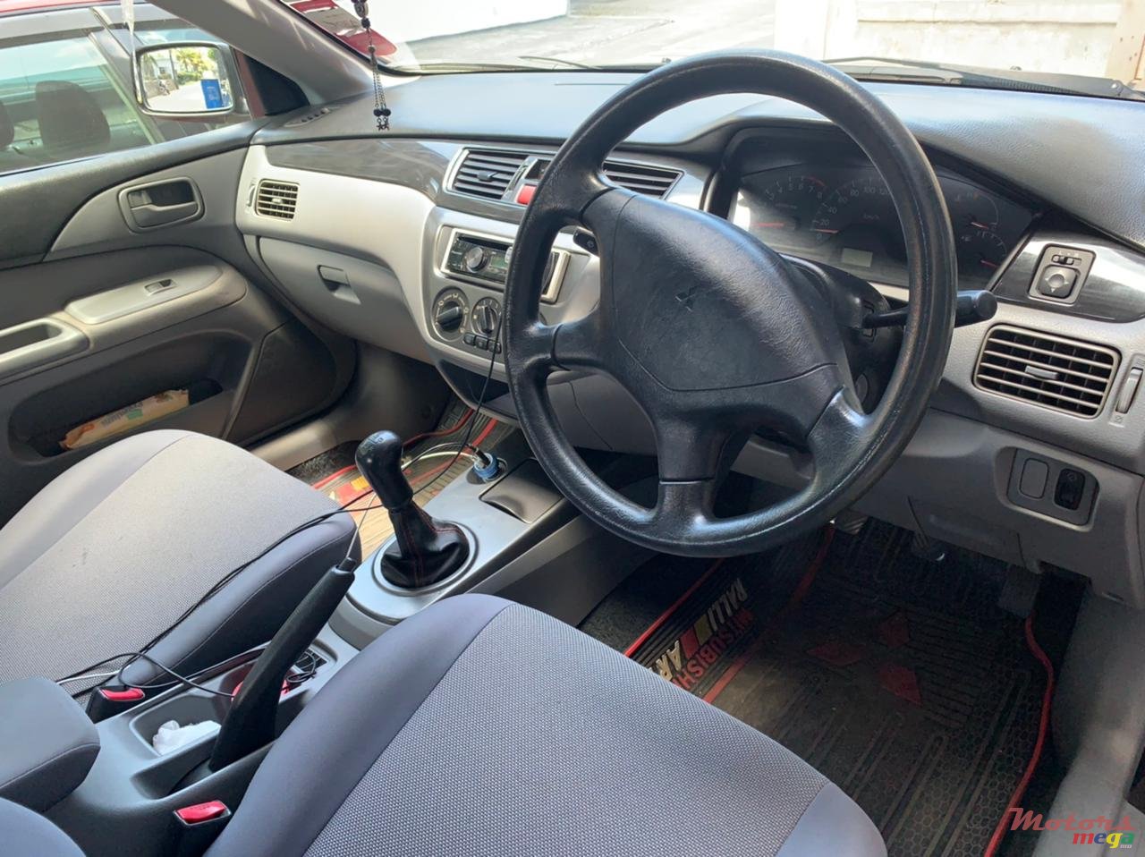 2008' Mitsubishi Lancer photo #4