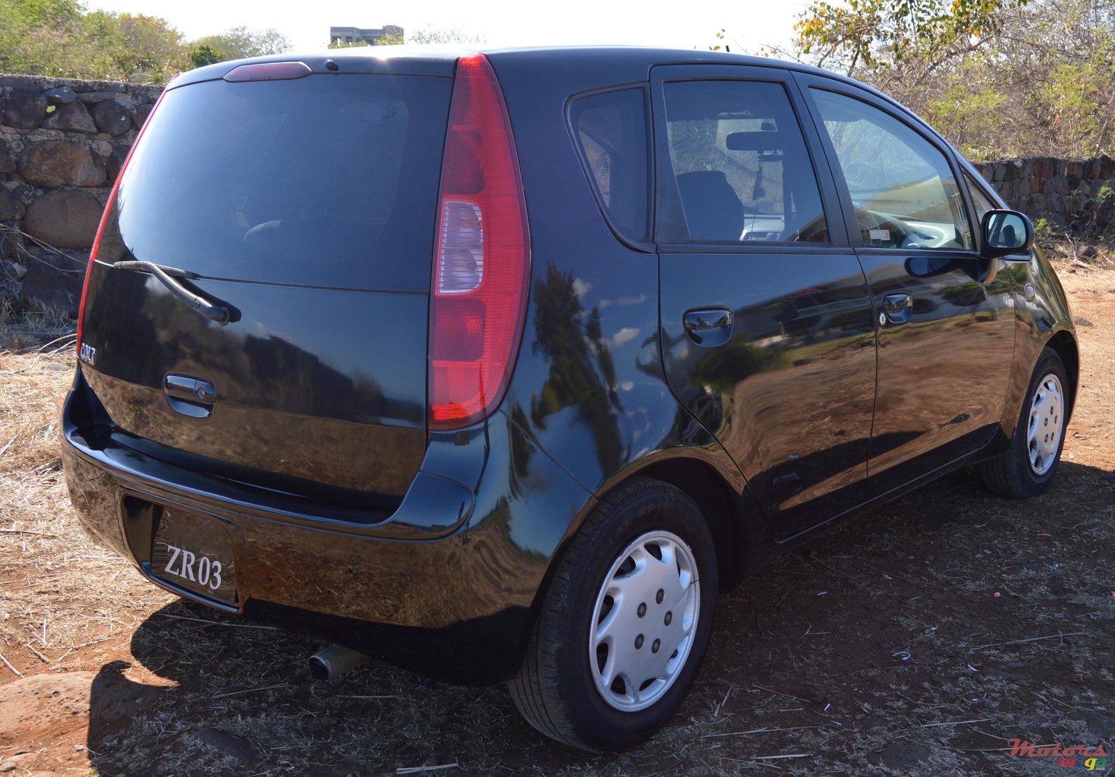 2003' Mitsubishi Colt photo #4