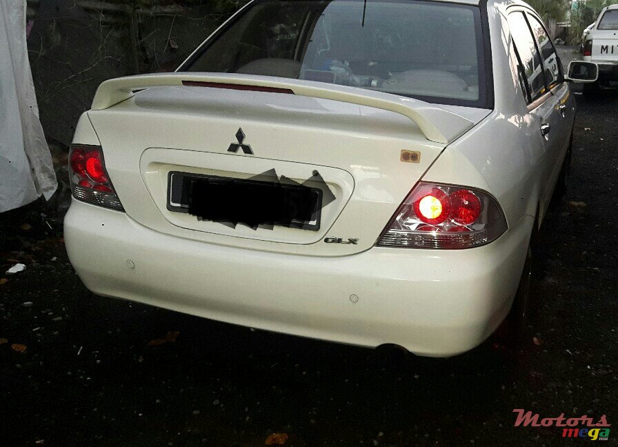 2005' Mitsubishi Lancer photo #1