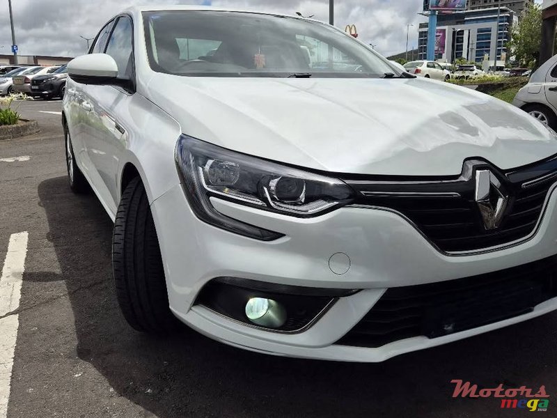 2018' Renault Megane Automatic photo #2