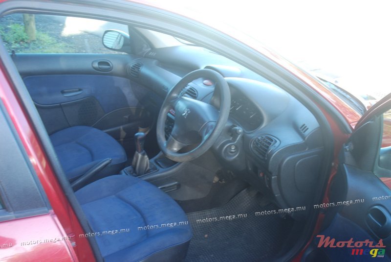 2002' Peugeot 206 photo #3