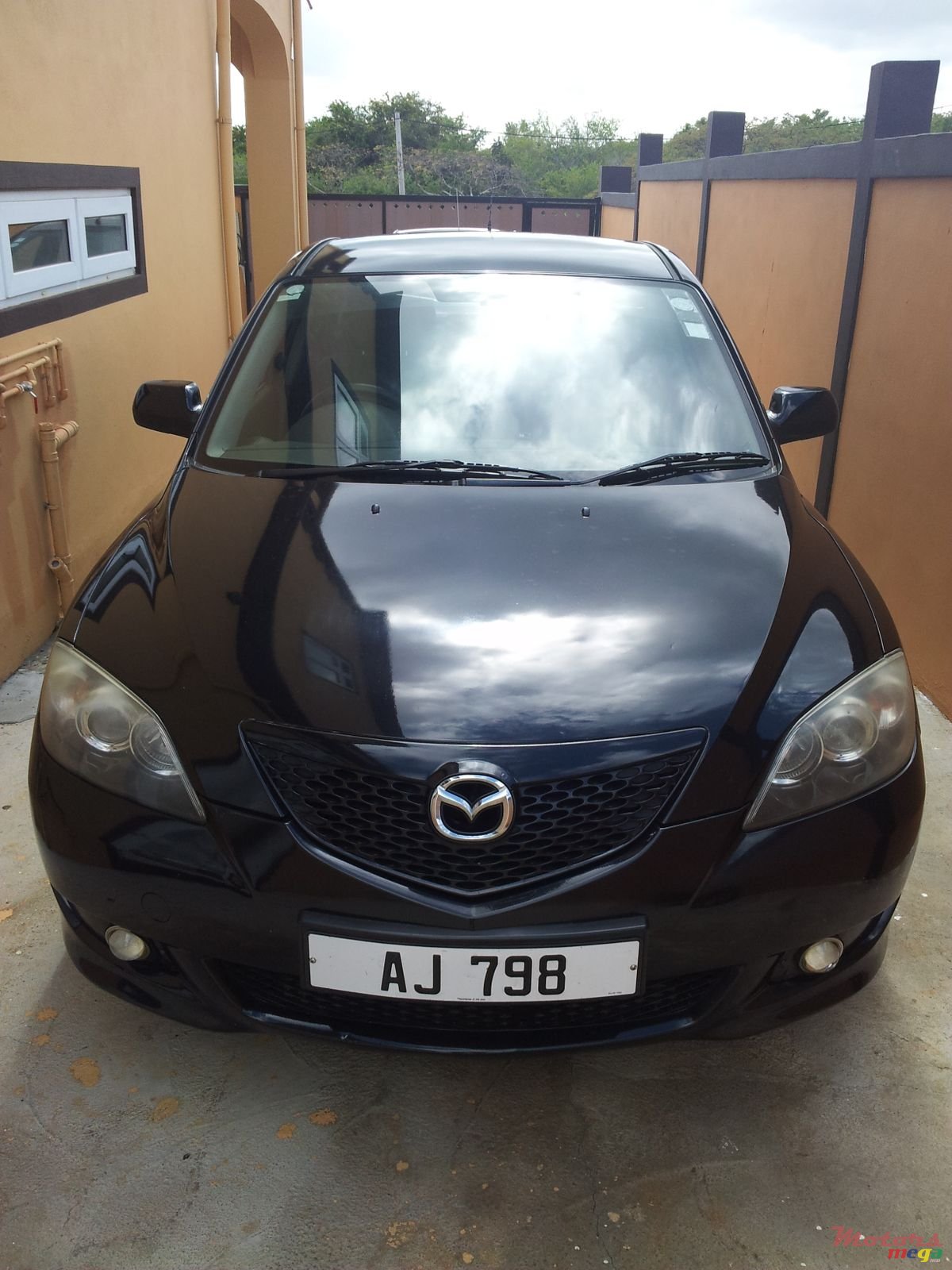 2004' Mazda 3 GT photo #4