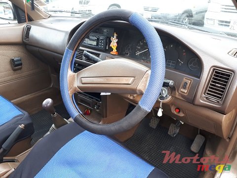 1989' Toyota EE 90 photo #6