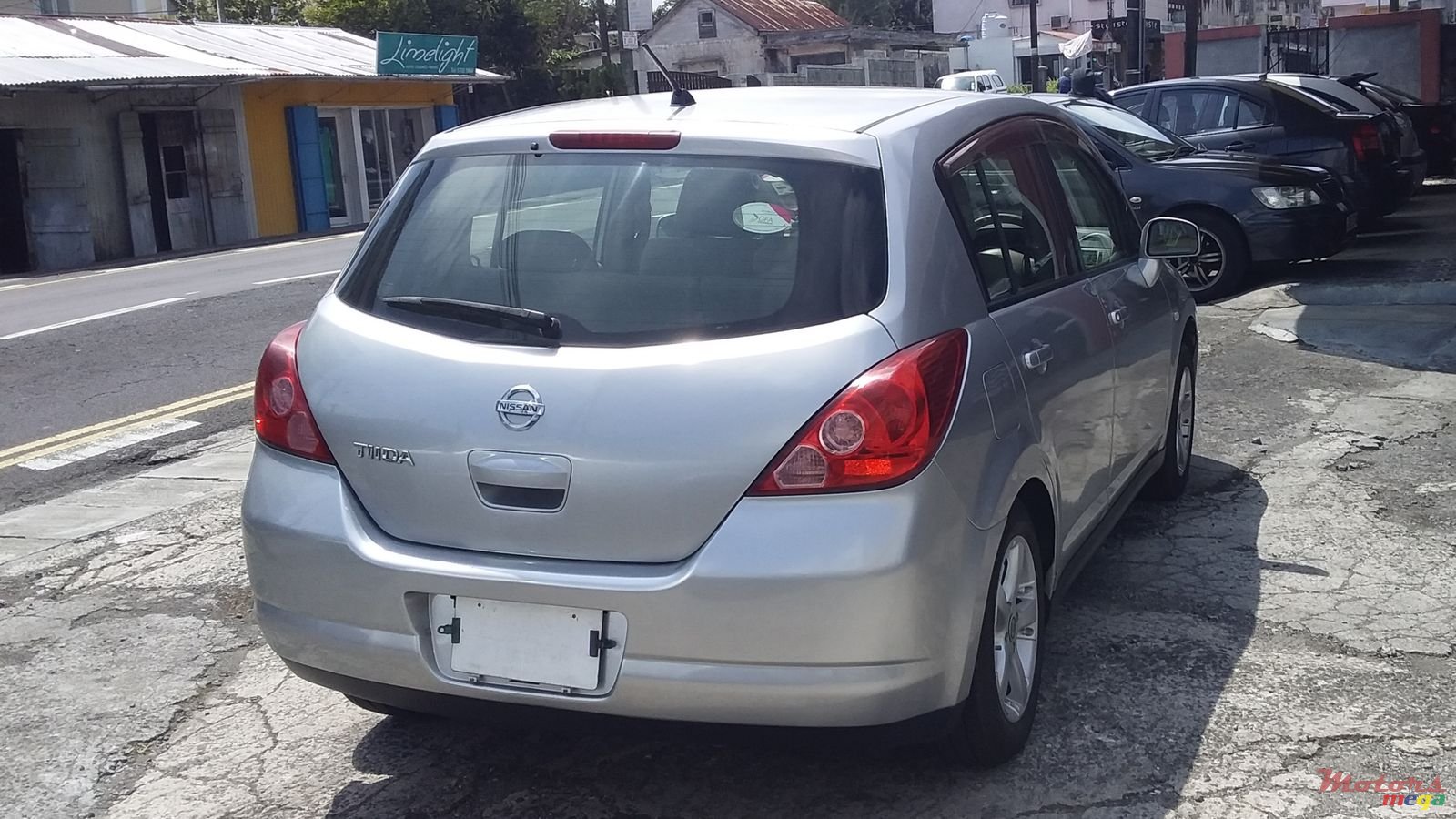 2005' Nissan Tiida photo #4