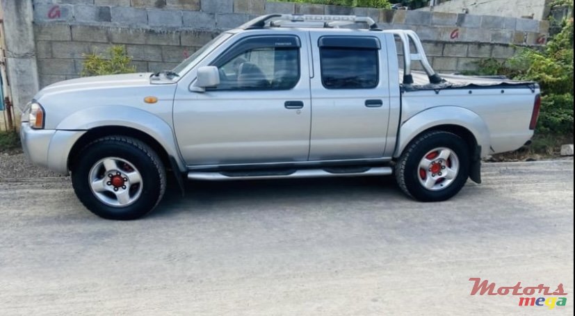 2005' Nissan Hardbody predator photo #1