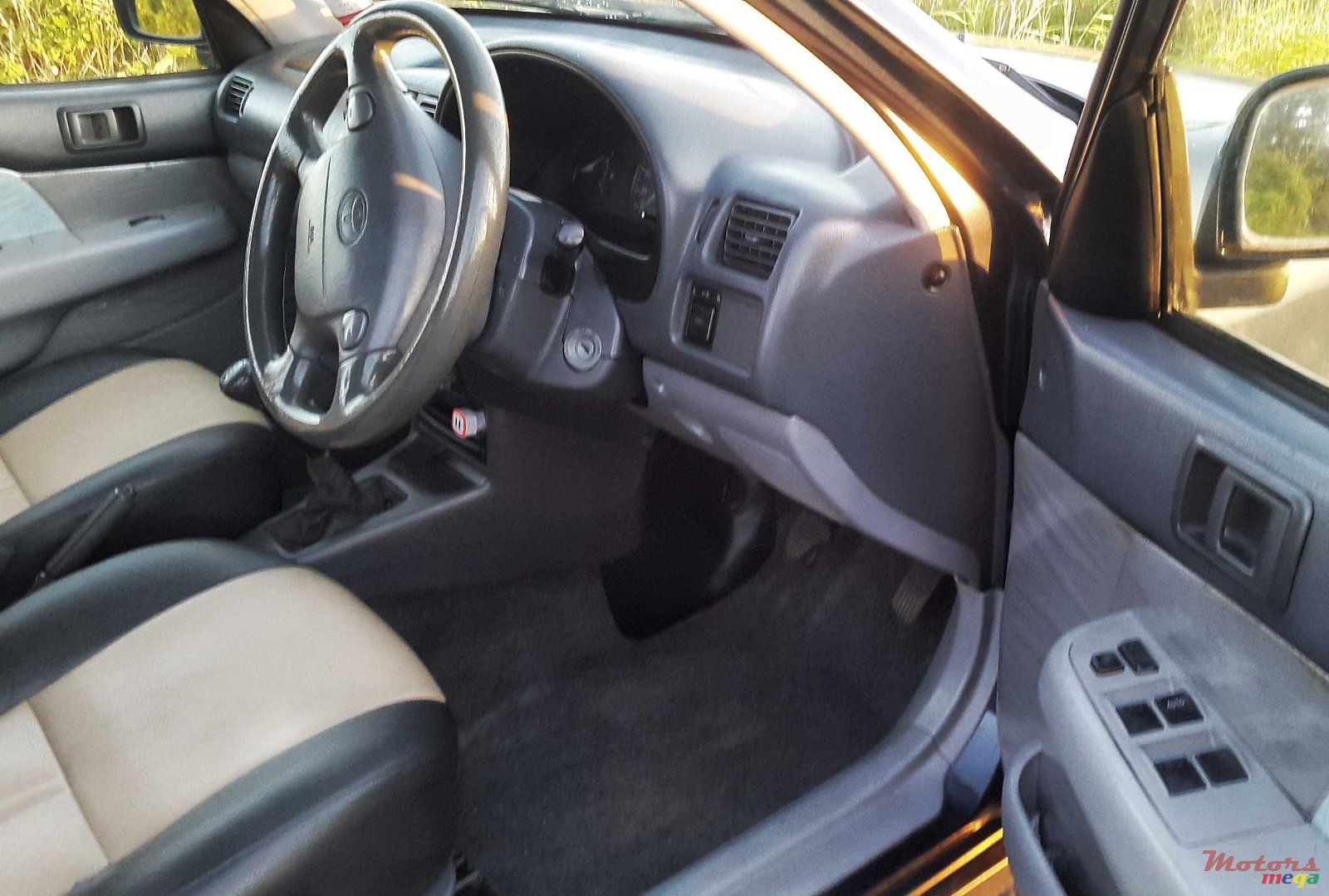 1998' Toyota Starlet photo #4