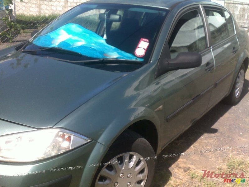 2004' Renault Megane Mk2 photo #3