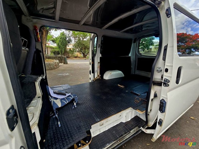 2012' Nissan Caravan photo #6