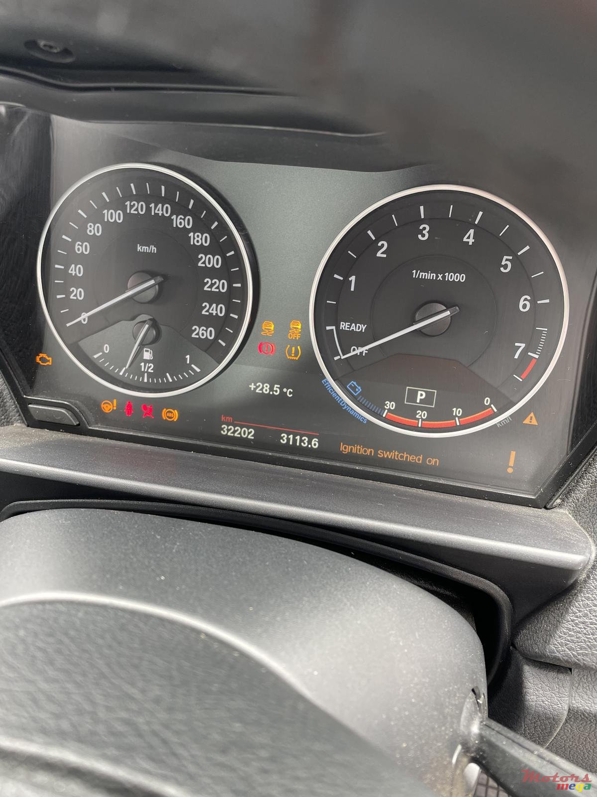 2016' BMW 1 Series 5 Door photo #7