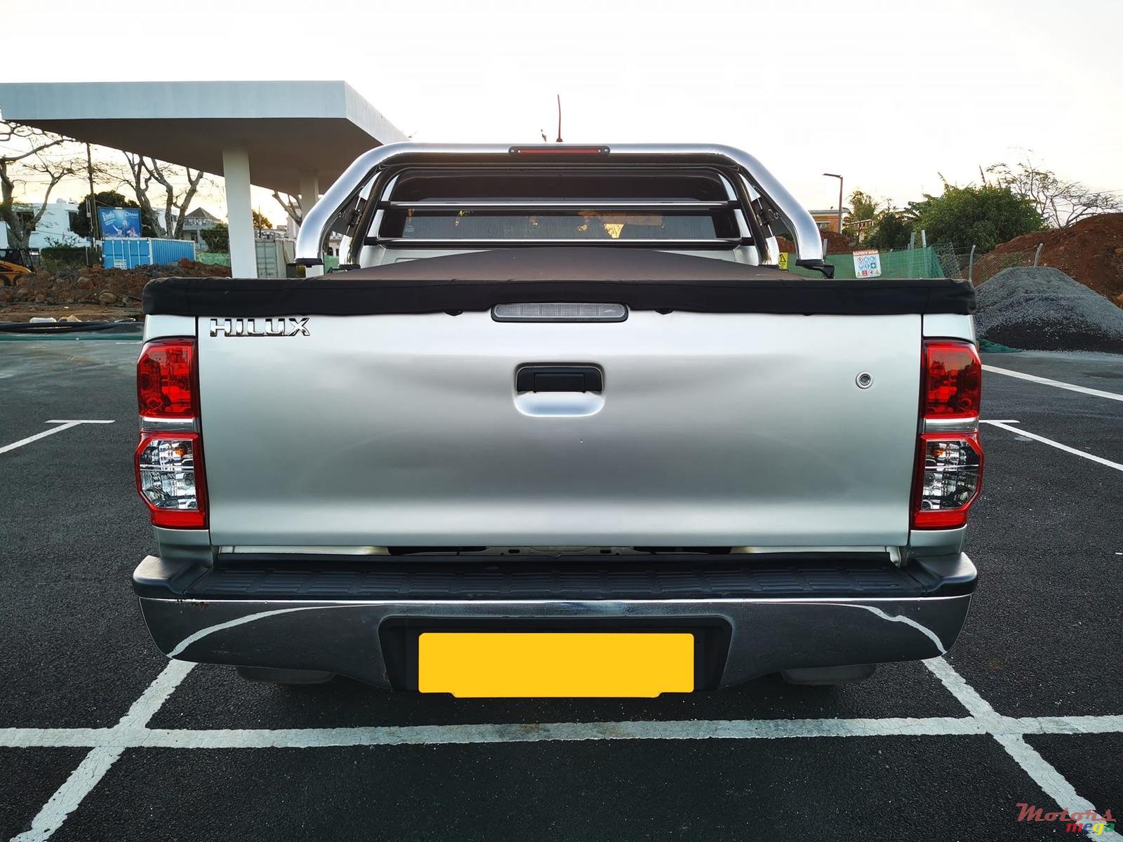 2012' Toyota Hilux 2.5T 2x4 photo #3