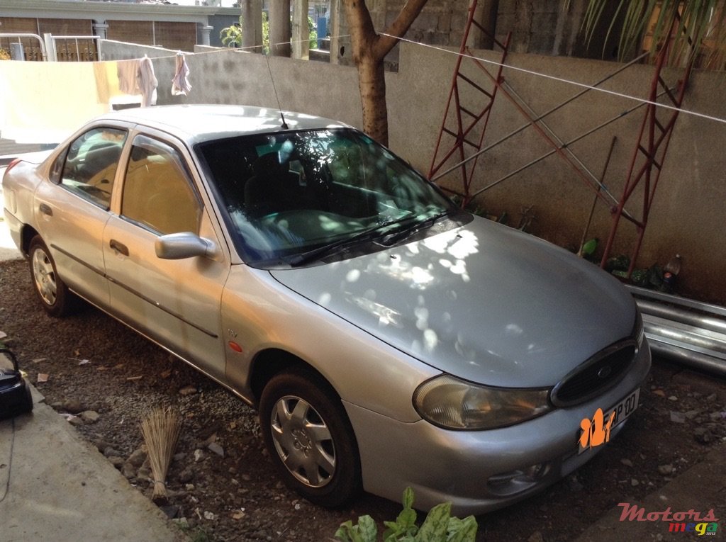 2000' Ford Engine Nissan B14 photo #1