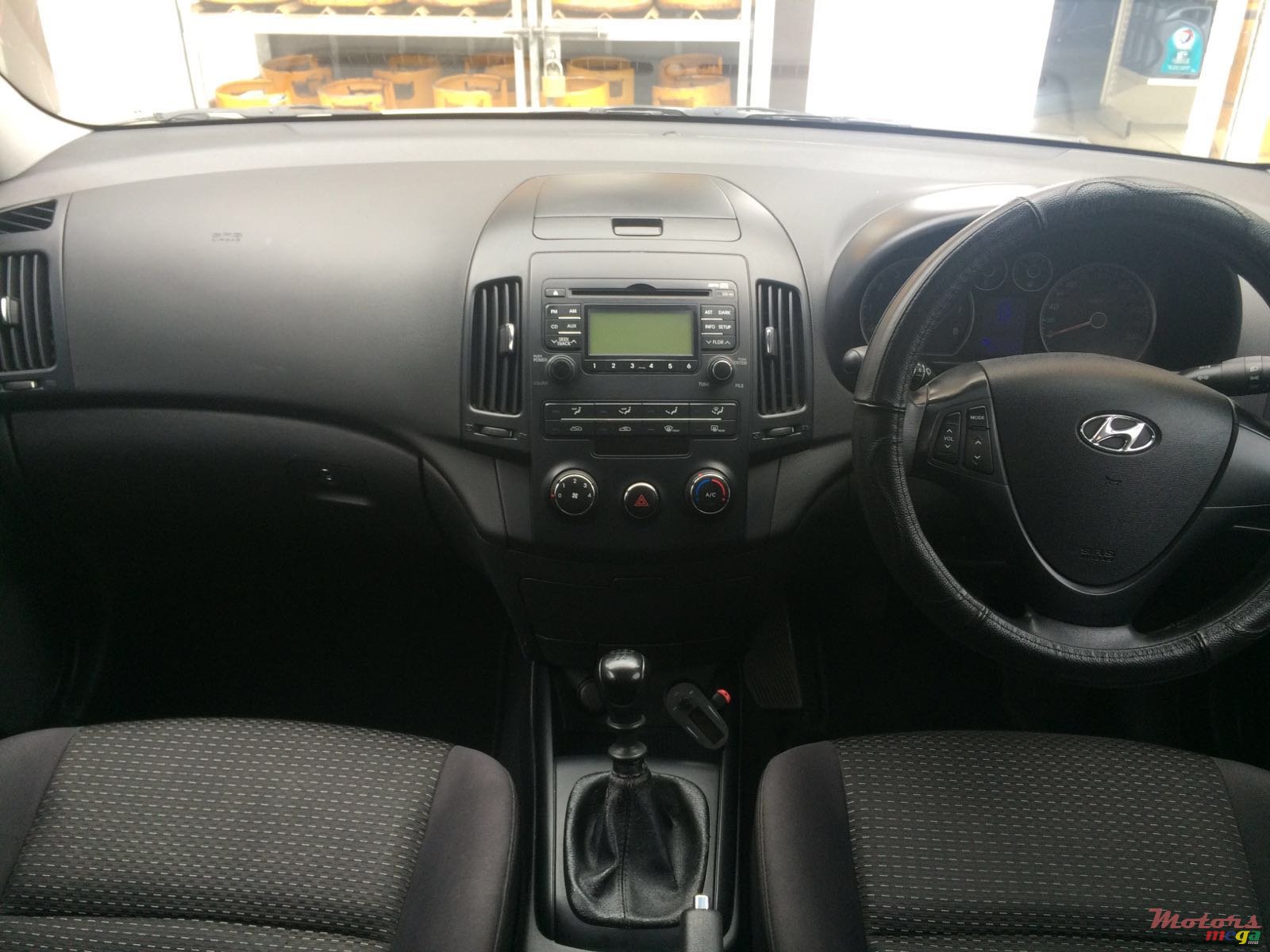 2010' Hyundai i30 Crossover Wagon photo #2