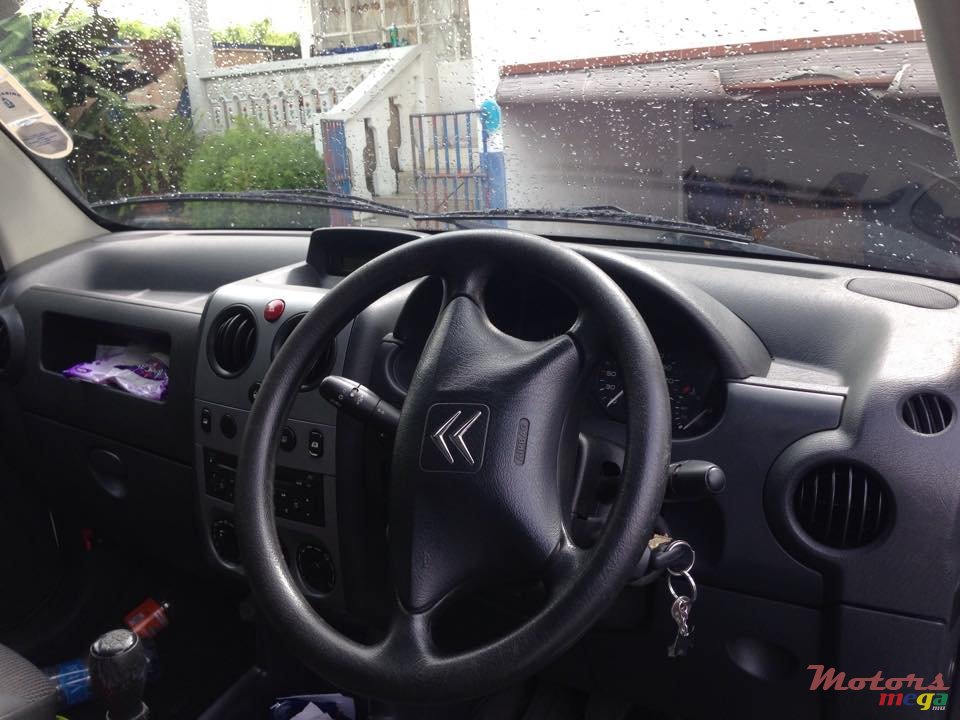 2009' Citroen Berlingo photo #3