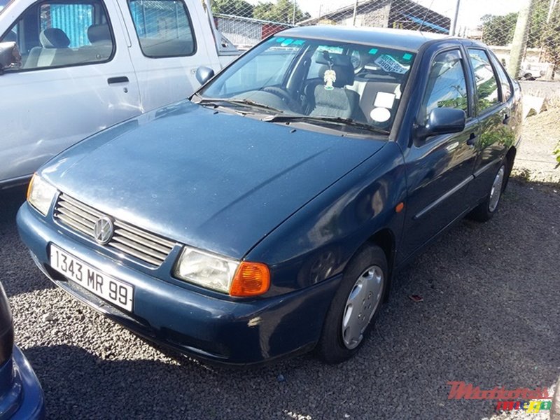 1999' Volkswagen Polo Classic photo #1