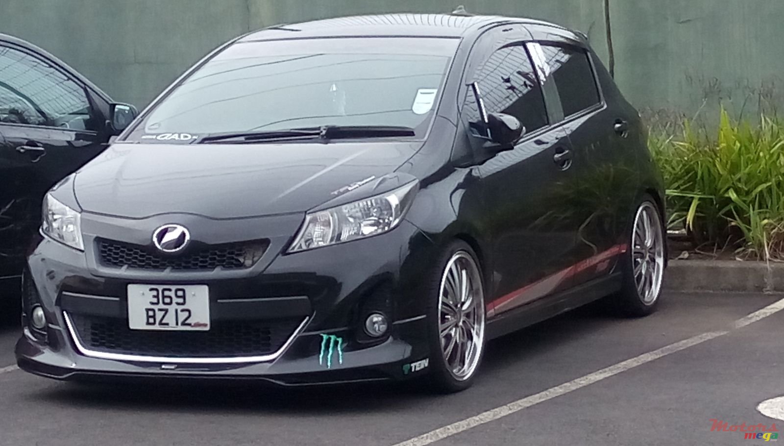 2012' Toyota Vitz photo #1