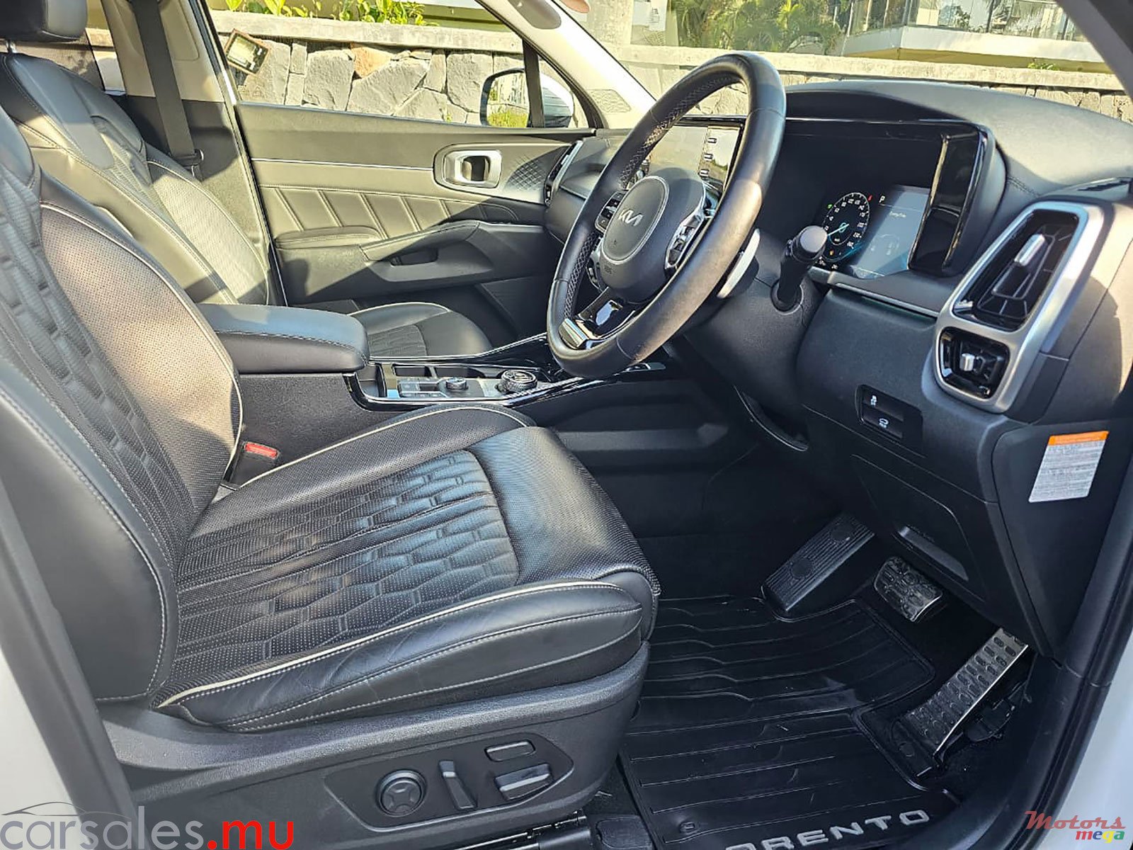 2022' Kia Sorento 1.6 PHEV AWD 7 Seater photo #6