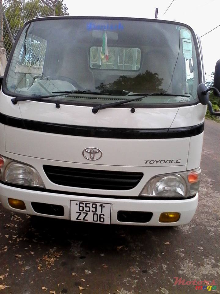 2006' Toyota photo #1