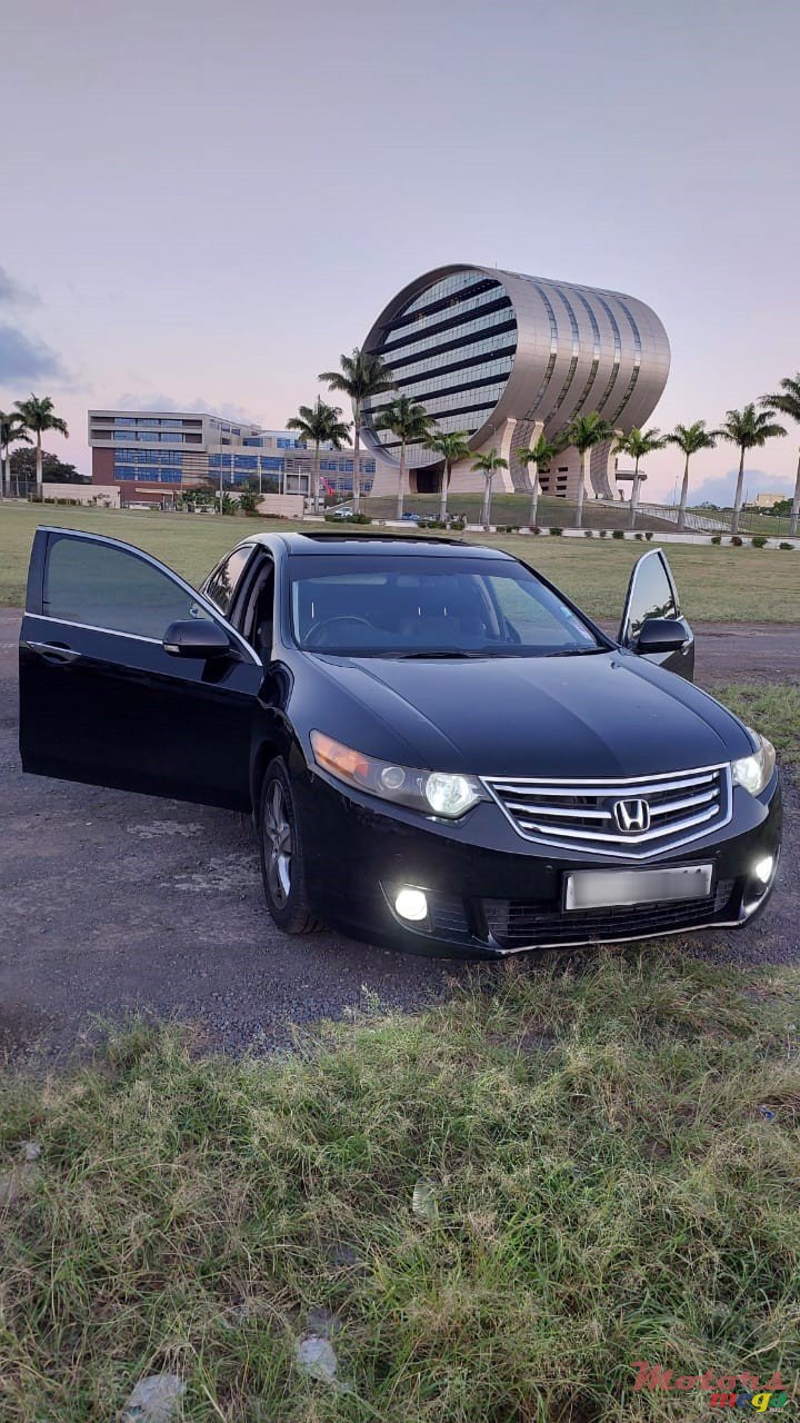 2011' Honda Accord photo #2