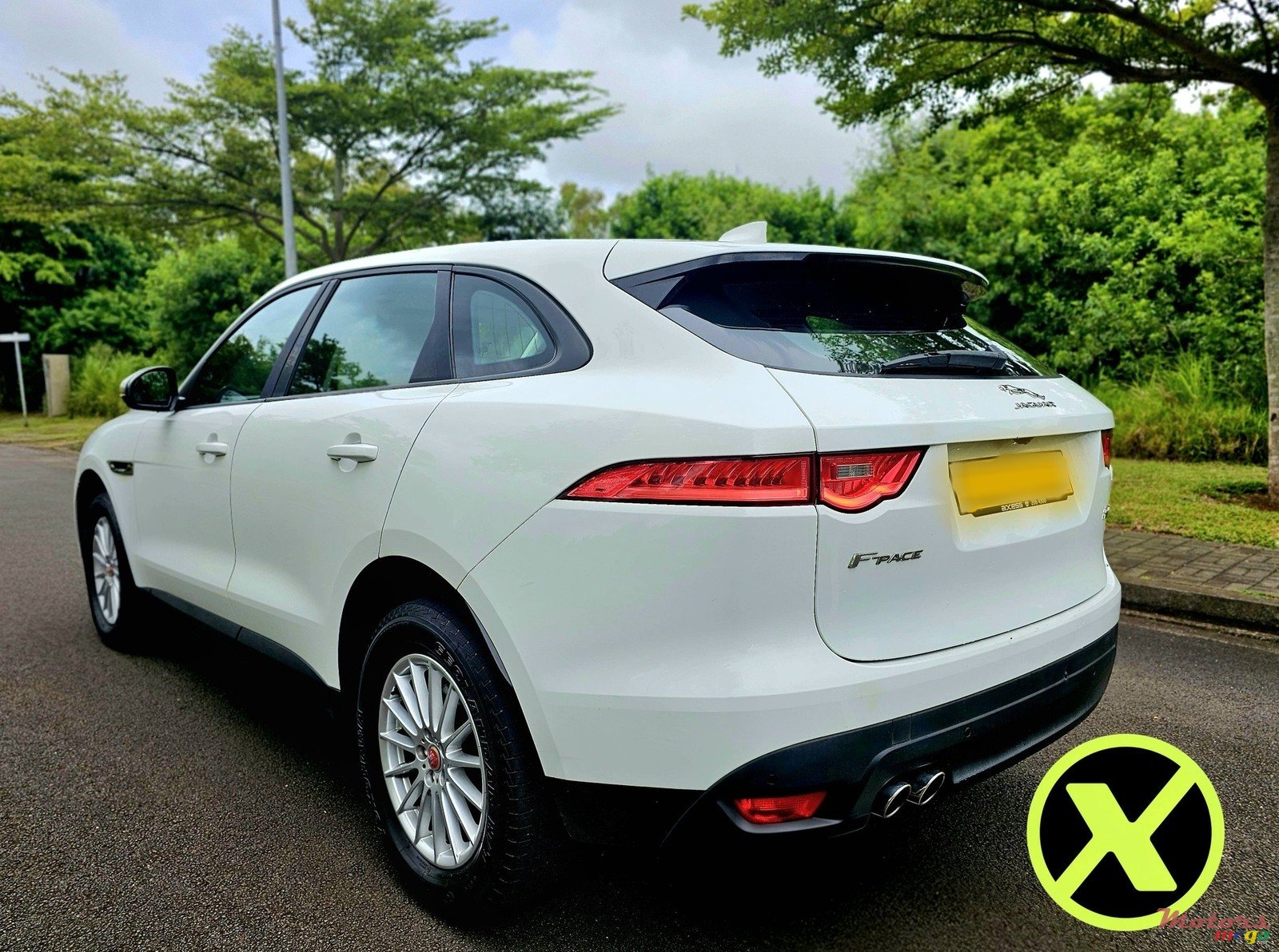 2018' Jaguar F-Pace photo #2