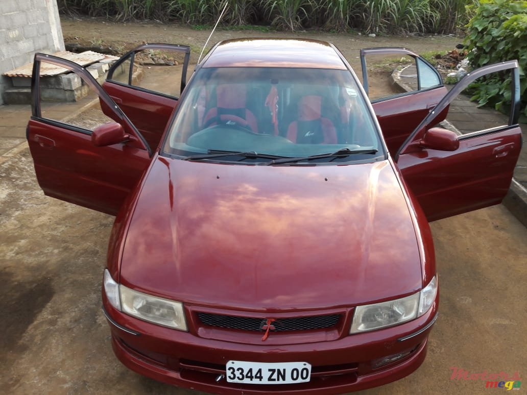 2000' Mitsubishi Lancer photo #1