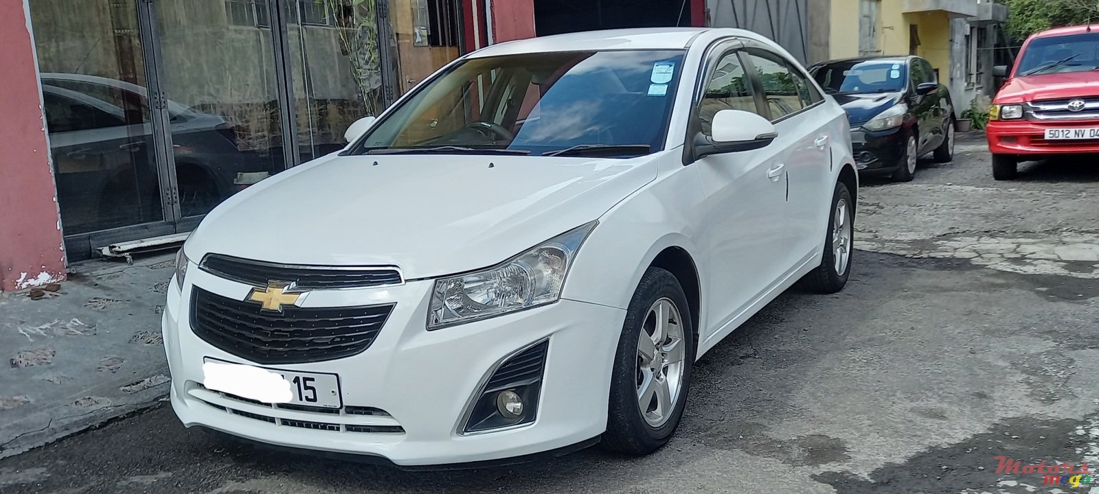 2015' Chevrolet Cruze photo #2