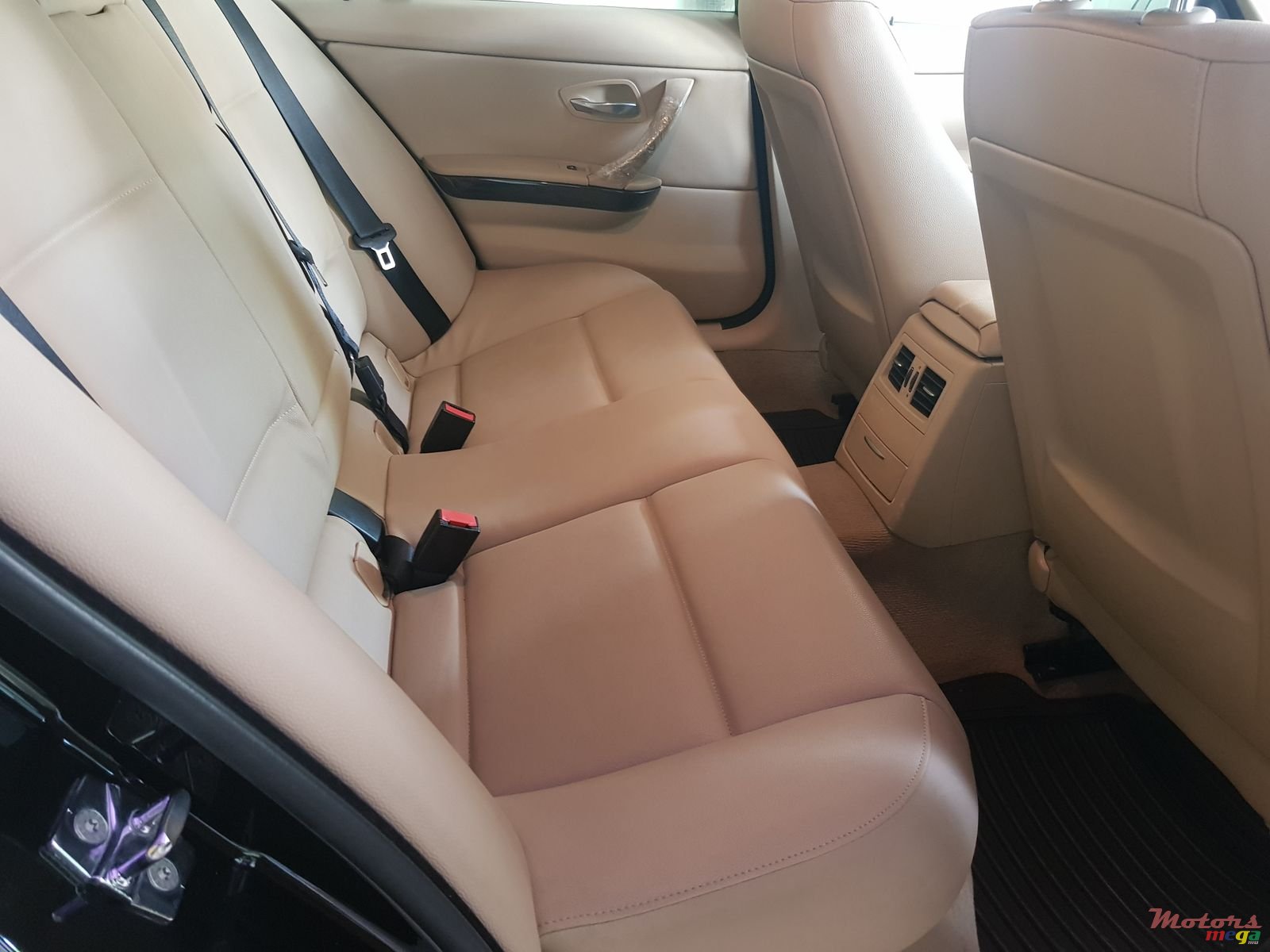 2008' BMW 316 photo #6