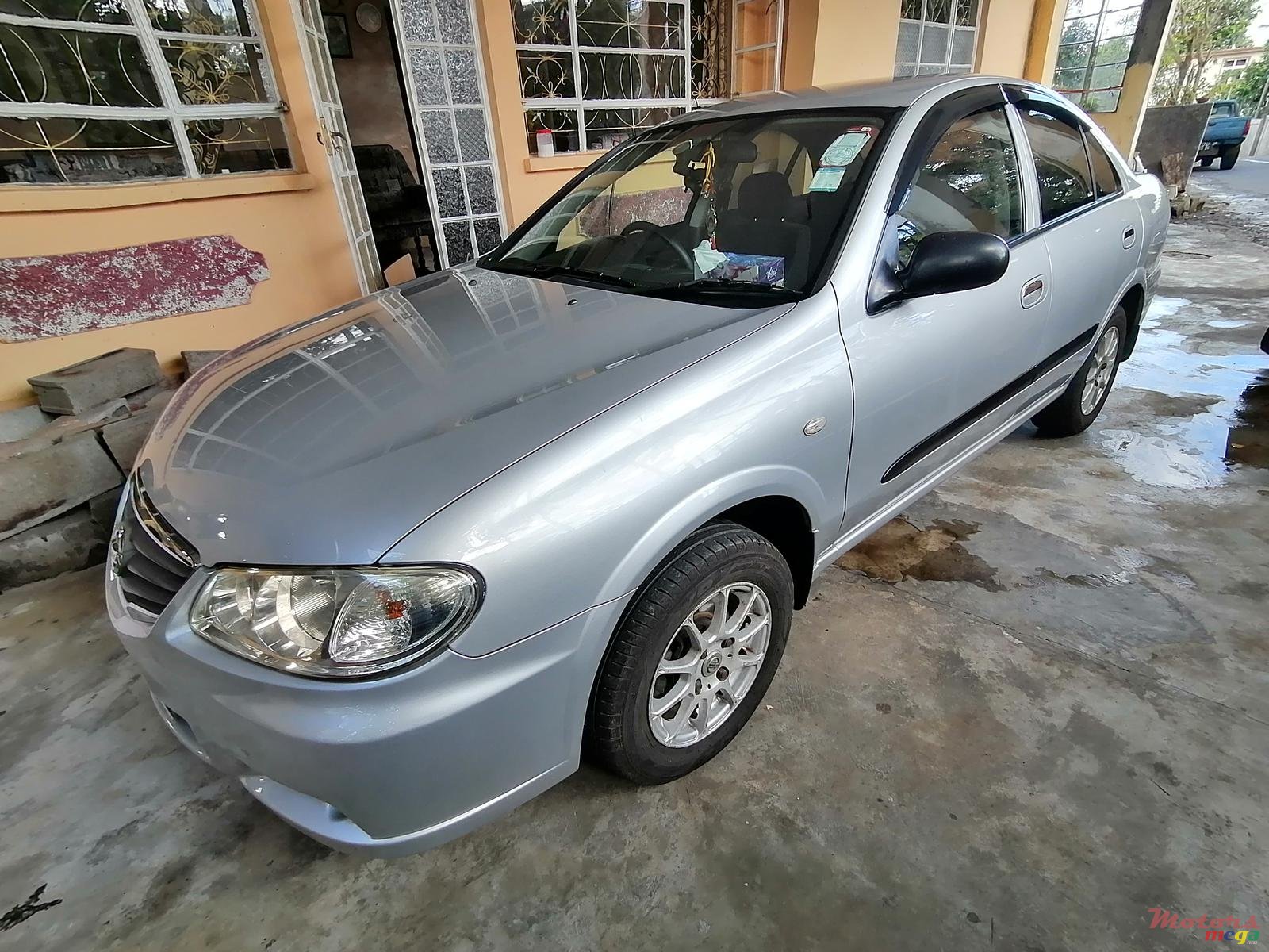 2011' Nissan Sunny 3ème génération photo #3