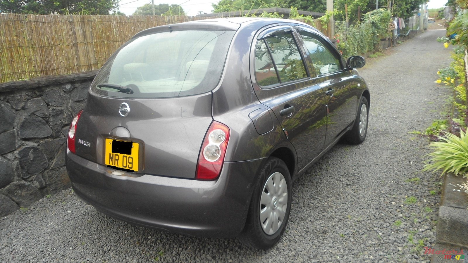 2009' Nissan photo #3