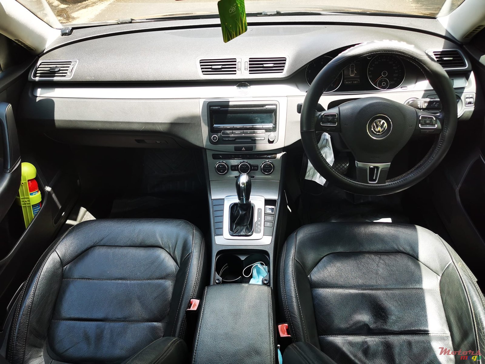 2014' Volkswagen Passat TSI photo #5