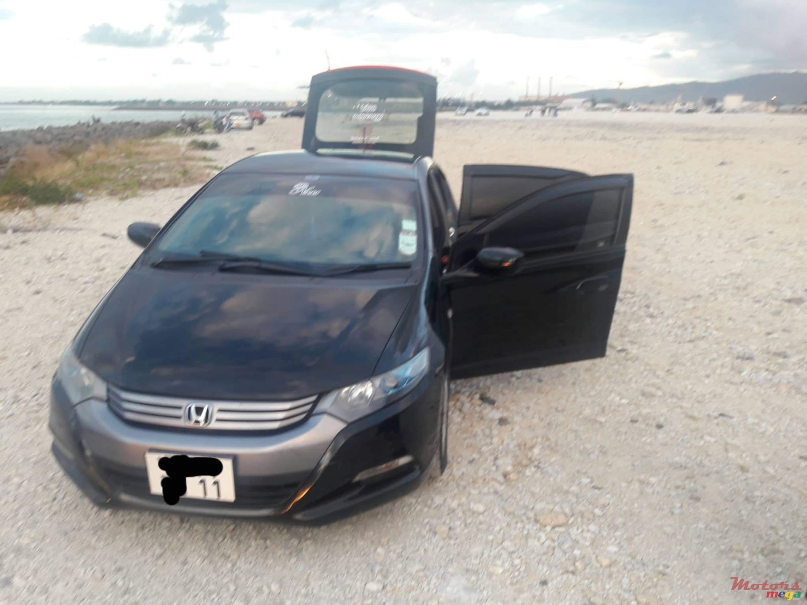 2011' Honda Insight photo #3