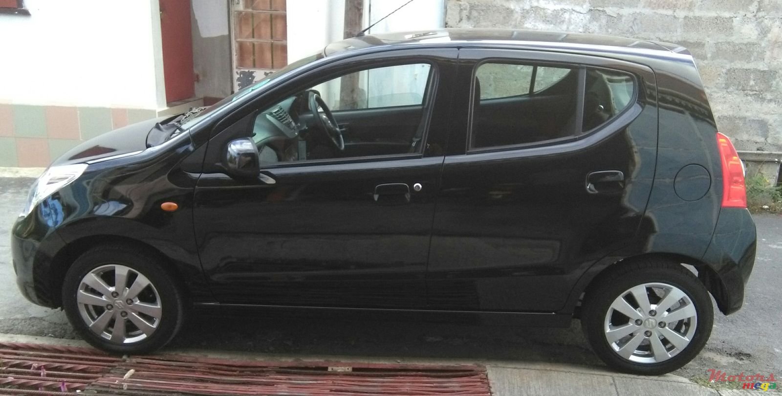 2013' Suzuki Celerio photo #4