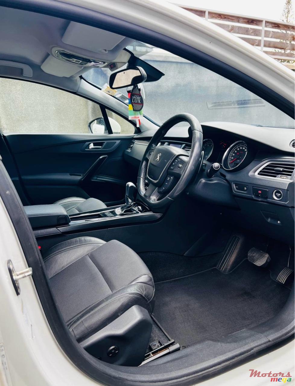 2012' Peugeot 508 photo #6