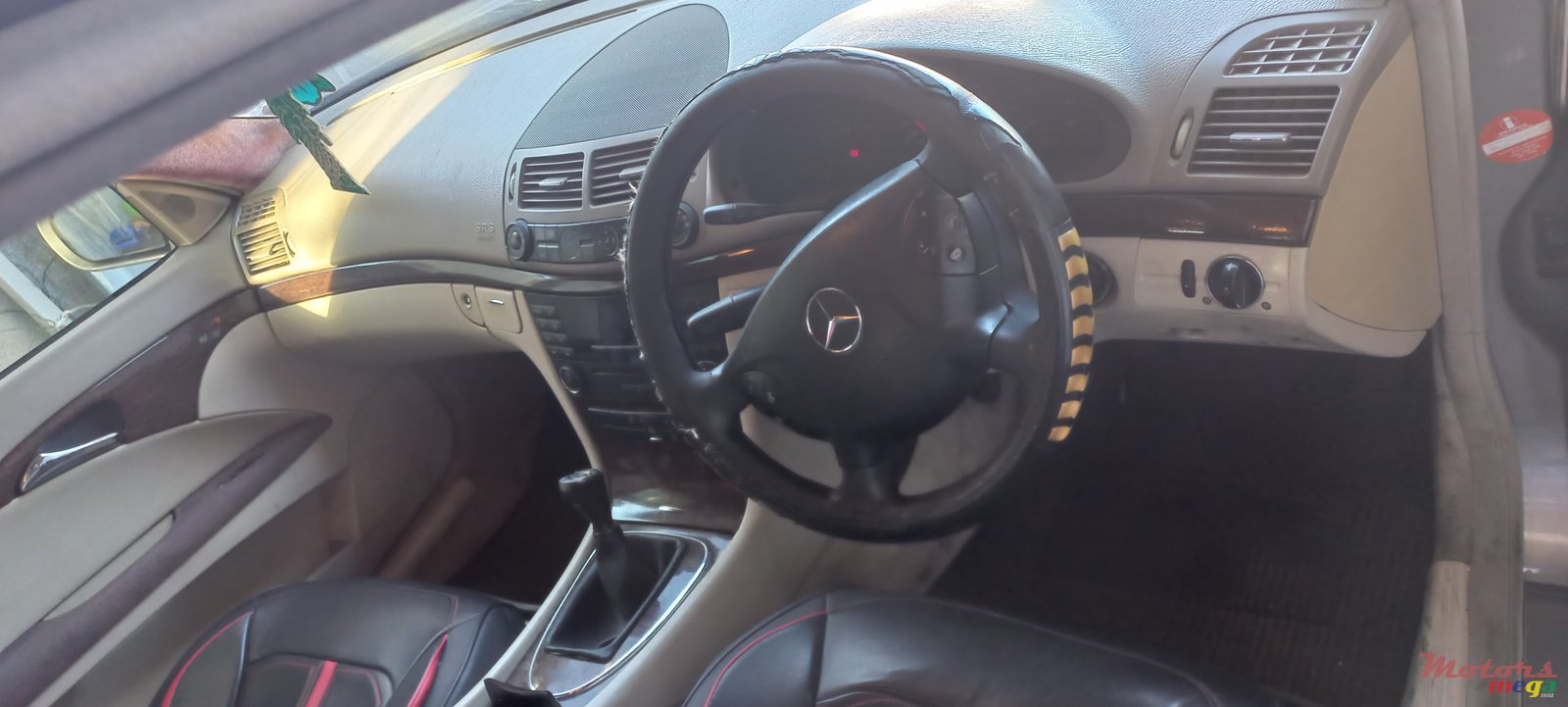 2006' Mercedes-Benz 220 photo #1