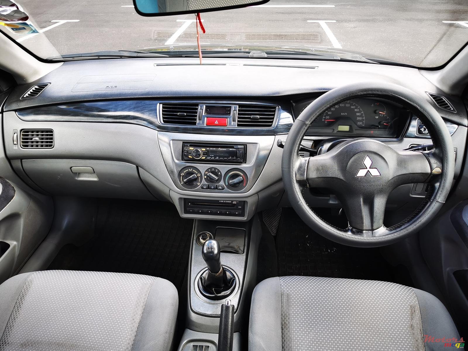 2008' Mitsubishi Lancer GLX photo #4