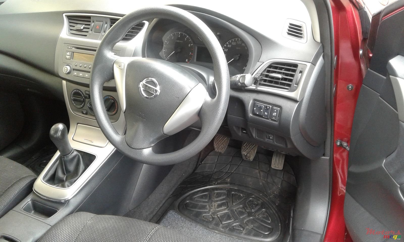 2014' Nissan Sentra photo #5