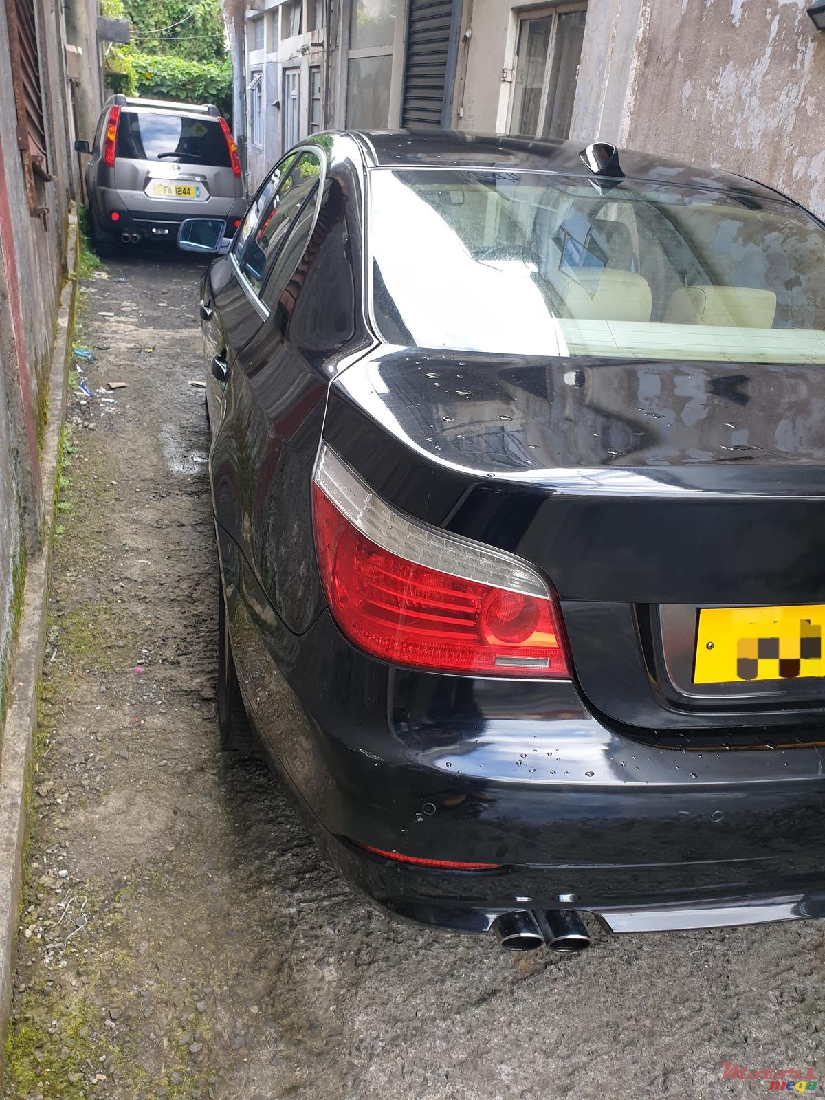 2008' BMW 523 photo #5