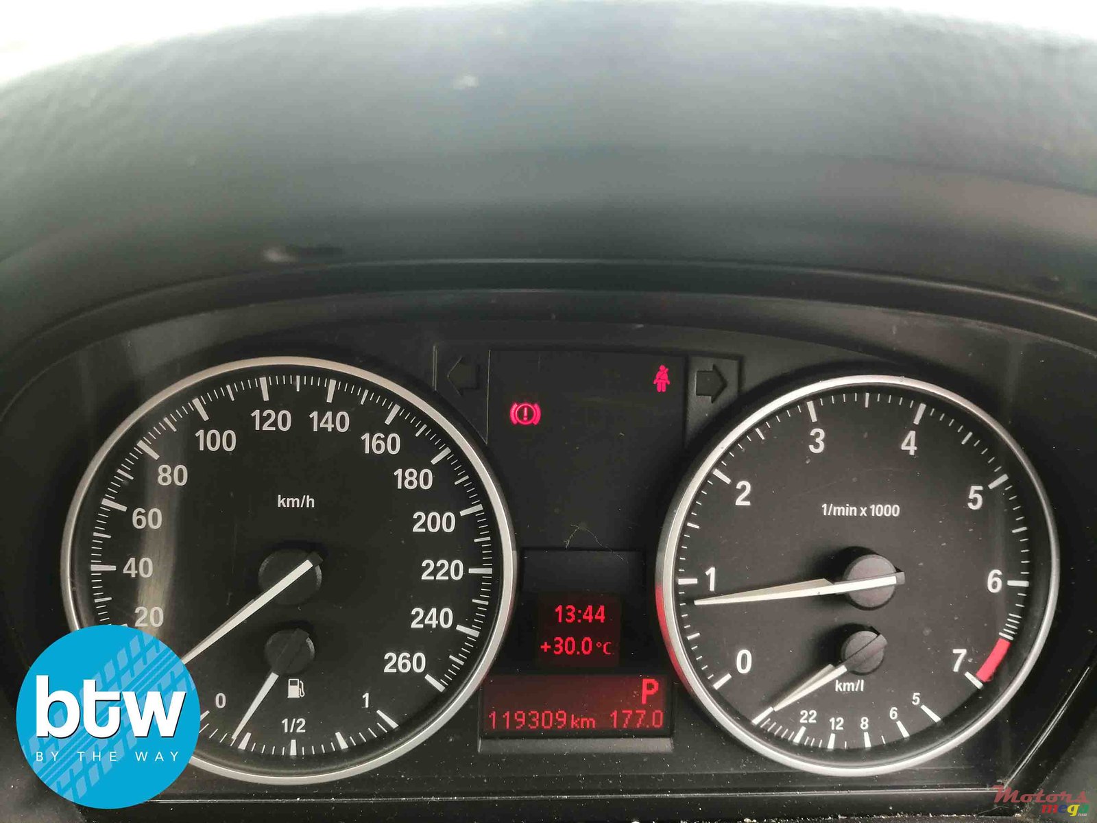 2011' BMW X1 photo #7