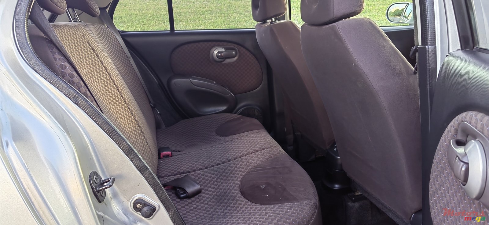 2009' Nissan photo #6