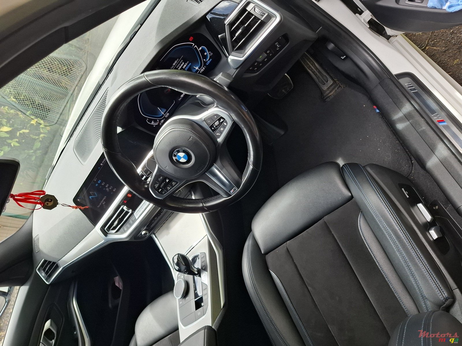 2021' BMW 3 Series photo #4