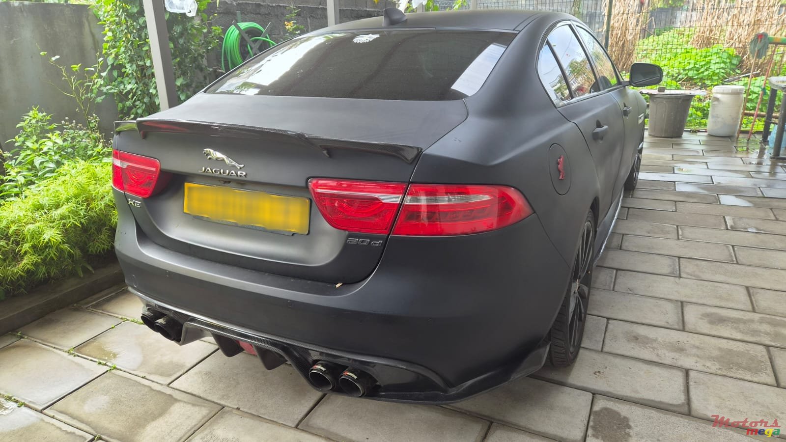 2017' Jaguar XE photo #2