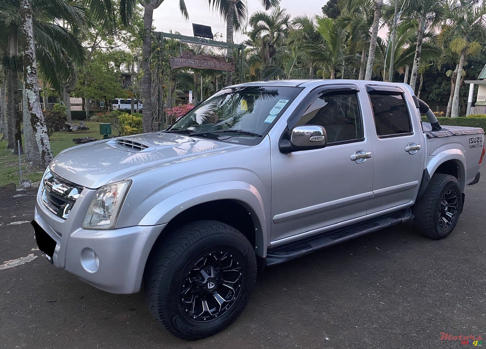 2009' Isuzu KB 300 photo #6