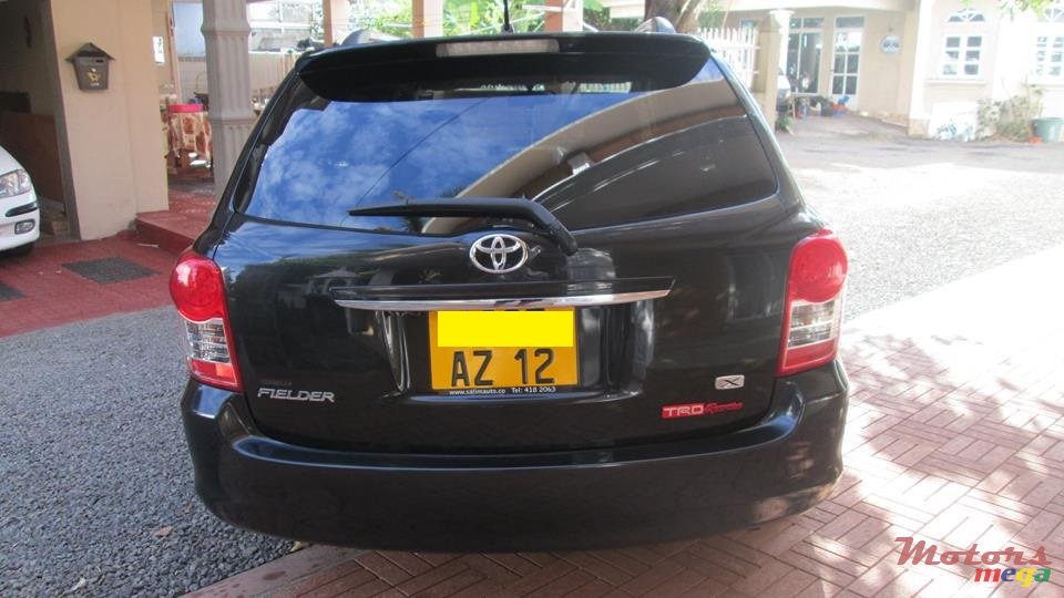 2012' Toyota Corolla Fielder photo #4
