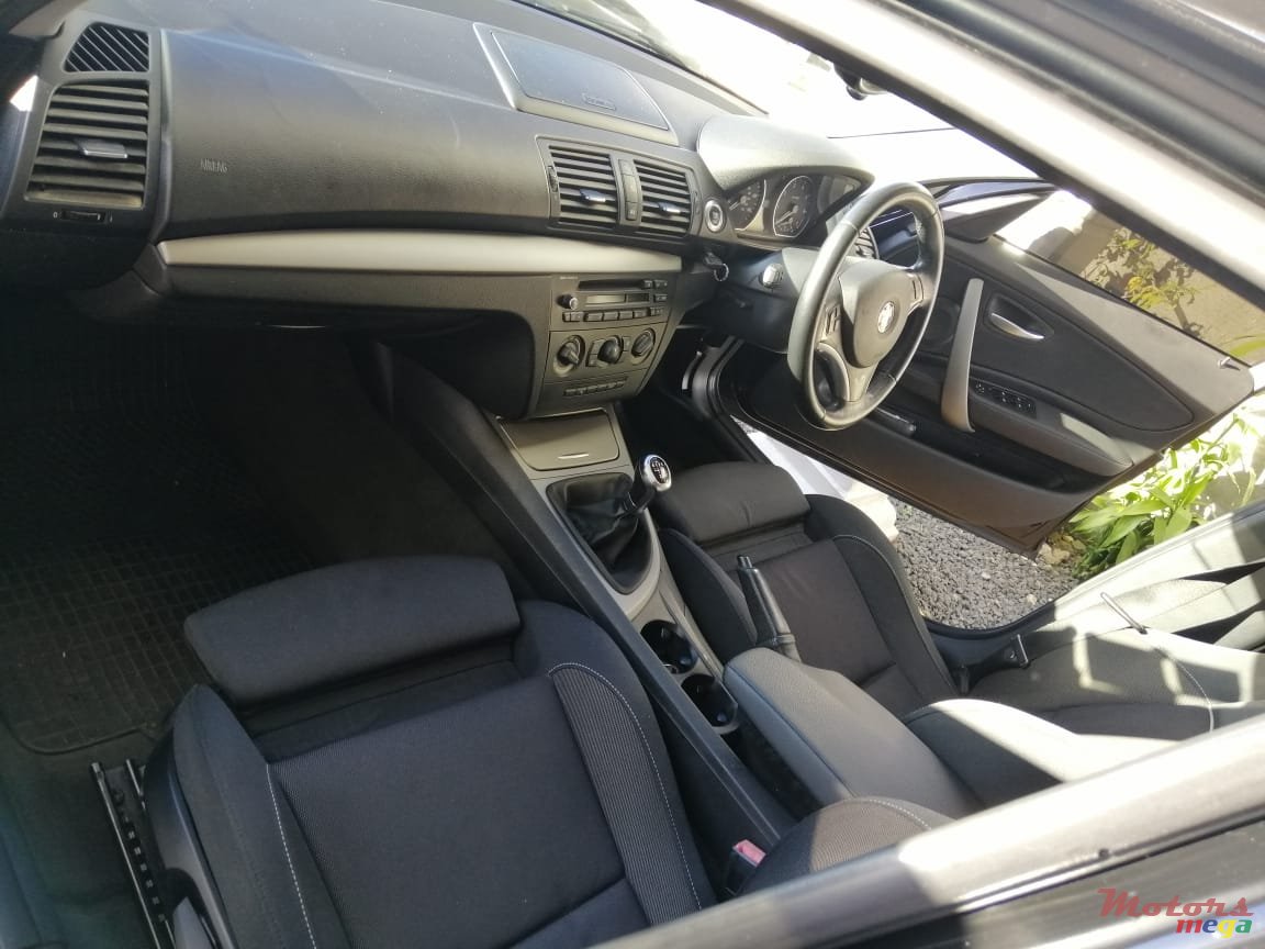 2008' BMW 1 Series photo #2