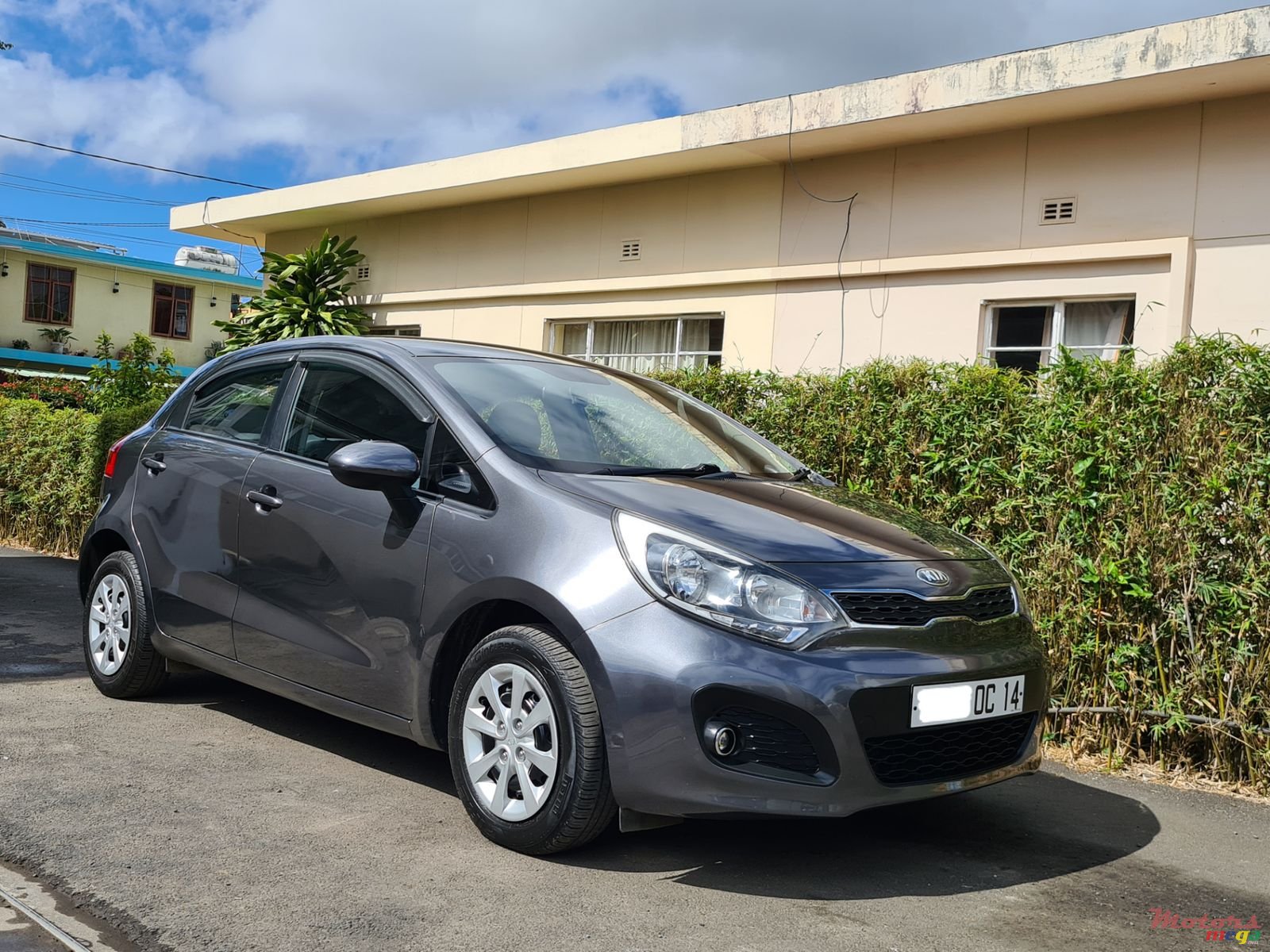 2014' Kia Rio AUTOMATIC hatchback photo #1